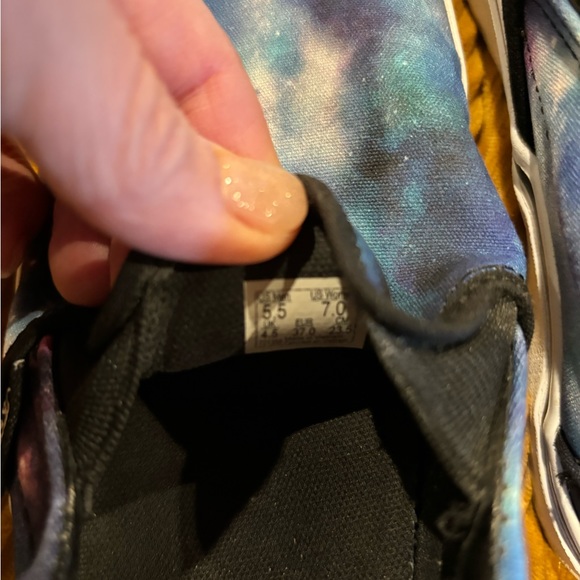 US 7 Women’s Galaxy Slip on Vans - Picture 6 of 7